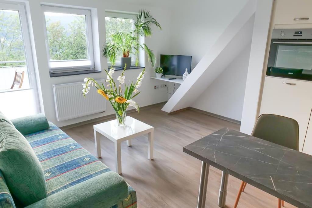 Wunderschoene Ferienwohnung Mit Balkon In Aue เอาเออ ภายนอก รูปภาพ